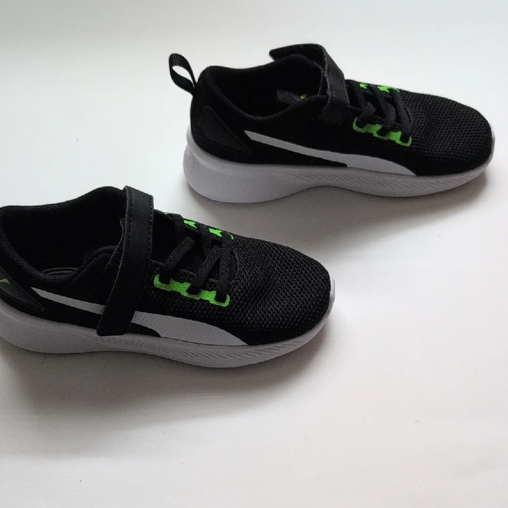 Puma Black and Green Kids Shoes - Picture 3 of 7